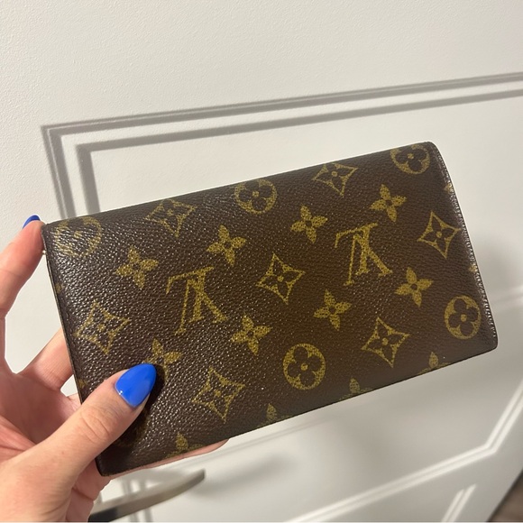 Louis Vuitton Sarah Wallet - Picture 2 of 11